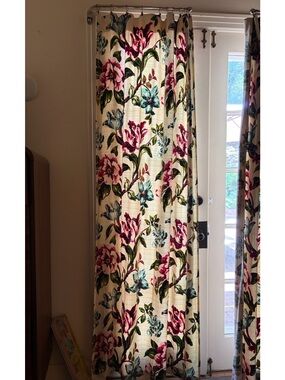 4 Vintage bark cloth curtains Excellent condition. Each panel measures 40x 80